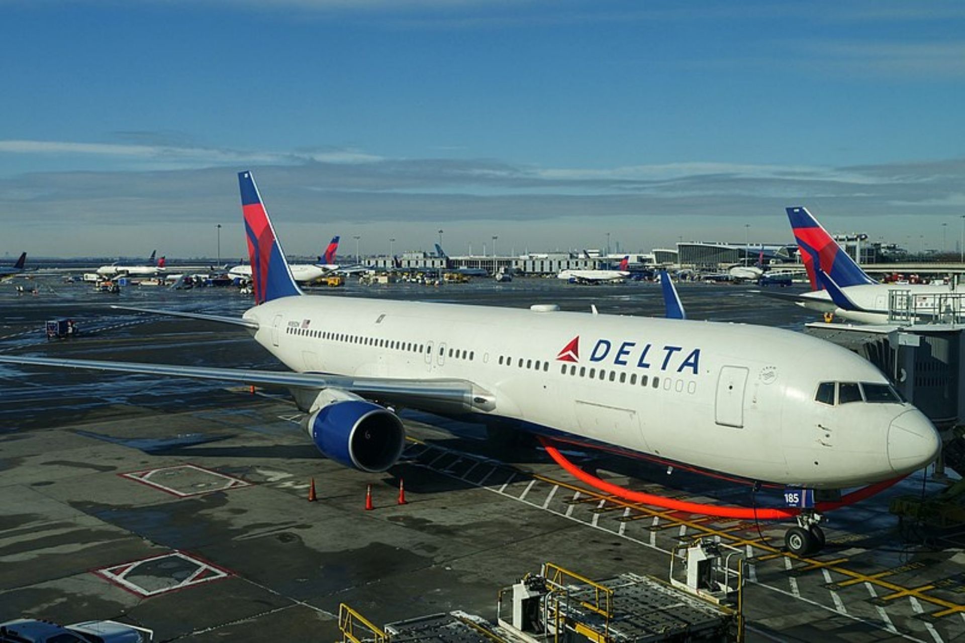Delta Airlines plane 2