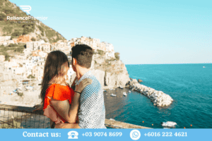 amalfi coast italy couple